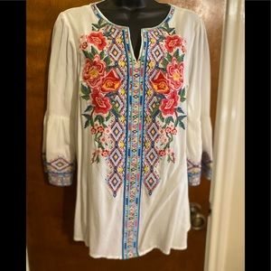 Embroidered 3/4 bell sleeve blouse